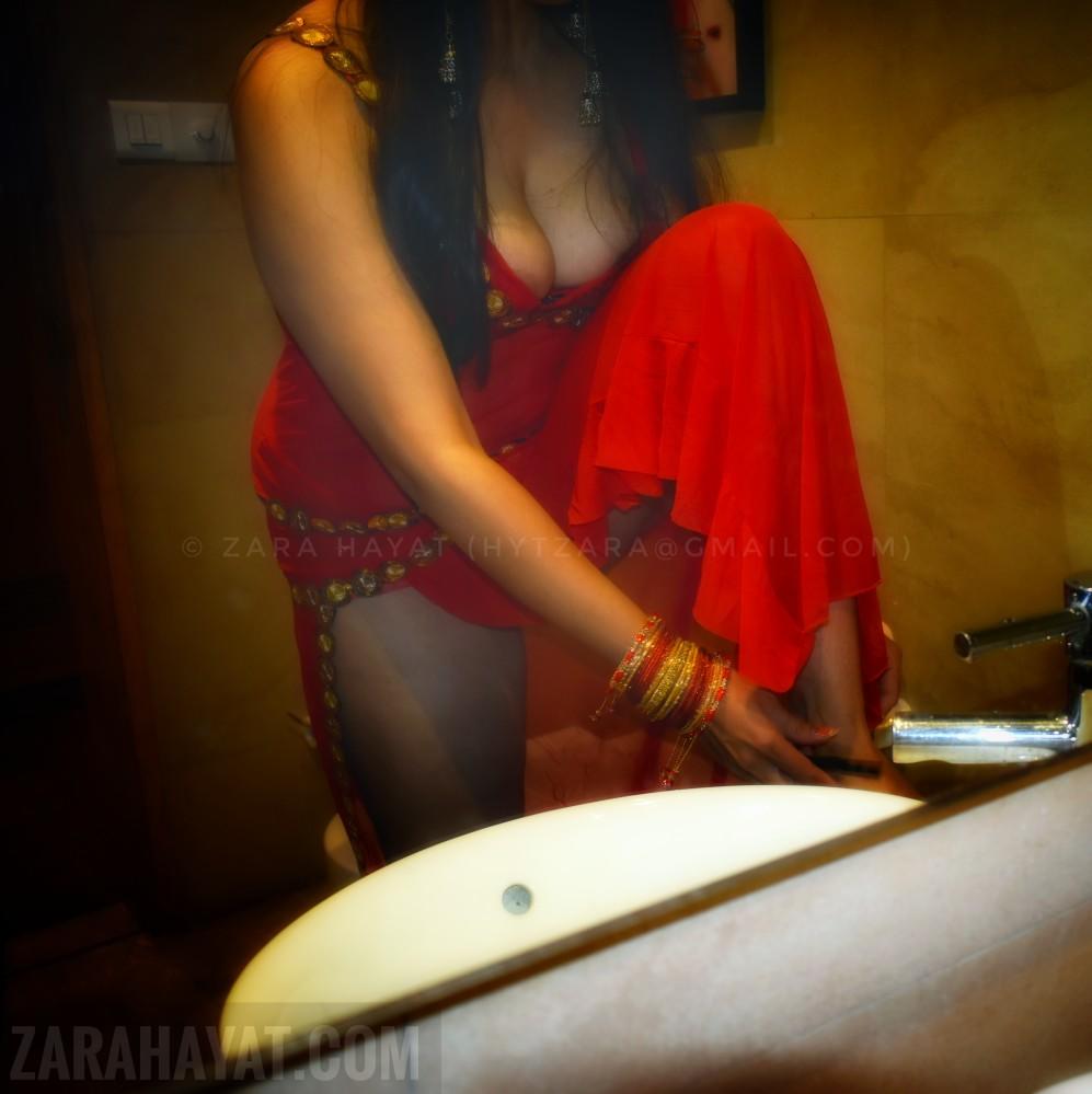 HotWifeZara as Arabian Princess